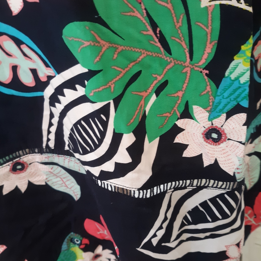 Crown & Ivy tropical parrot shift dress medium NWT - Picture 7 of 8